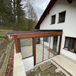 Rámové zasklení do BSH pergoly