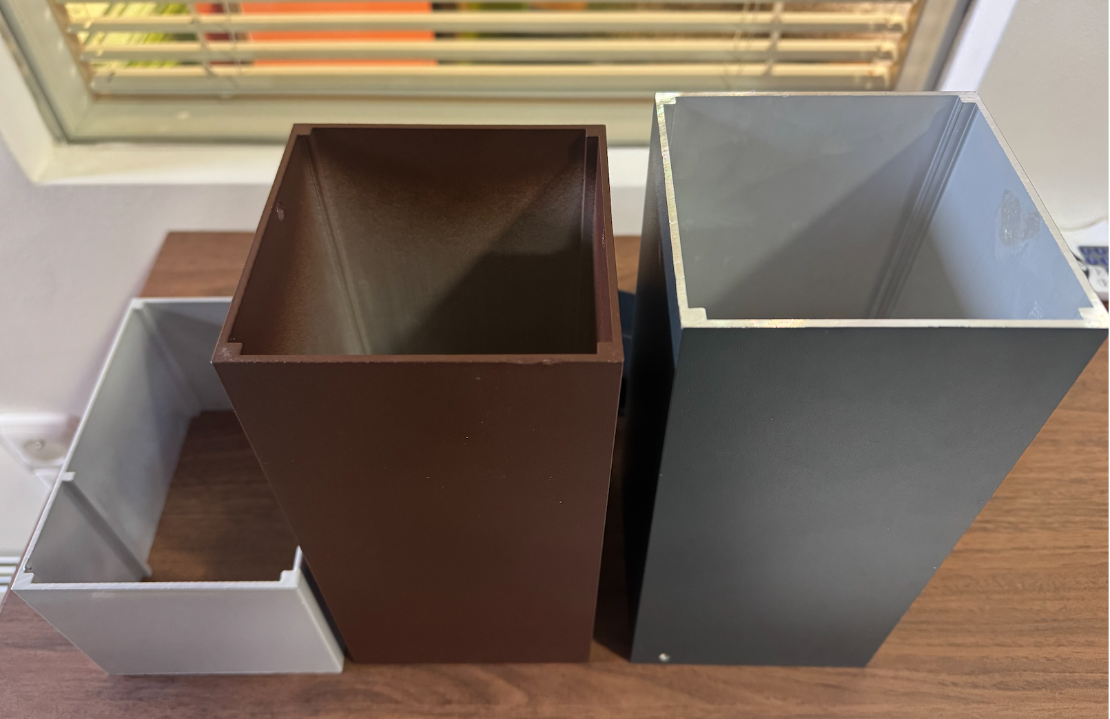 Zahradní venkovní pergoly: masivní profily