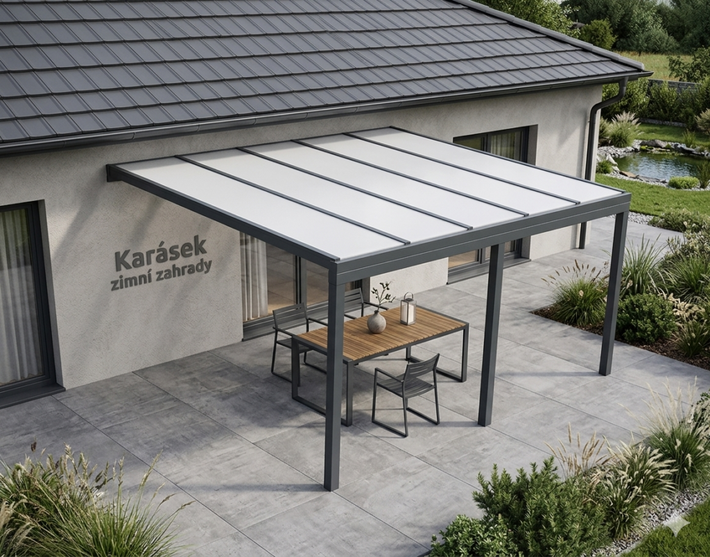 Designová hliníková pergola 5X4 m s posezením a večerním osvětlením na terase domu.