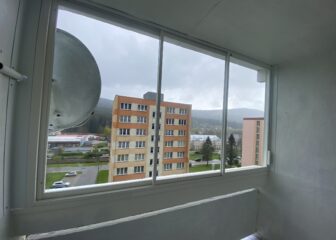 Rámové zasklení PLUS lodžie Karásek