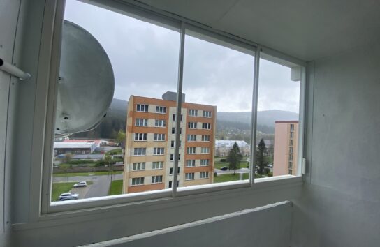 Rámové zasklení PLUS lodžie Karásek