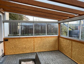 Rámové zasklení pergoly v eloxovaném hliníku