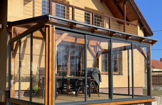 Zasklení pergoly od karáska