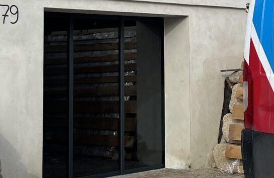 Rámové zasklení dvojsklo kouřové