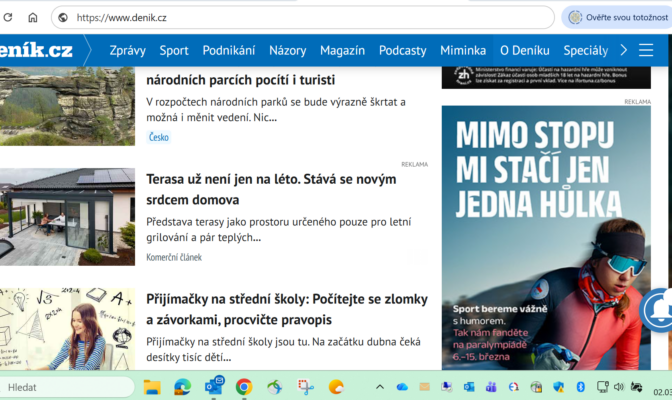 Screenshot článku z portálu Deník.cz s titulkem Terasa už není jen na léto: Stává se novým srdcem domova.