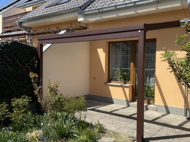 Hliníková pergola hnědá
