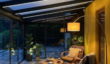 Designové večerní osvětlení zimní zahrady s teplým spektrem světla pro útulnou atmosféru